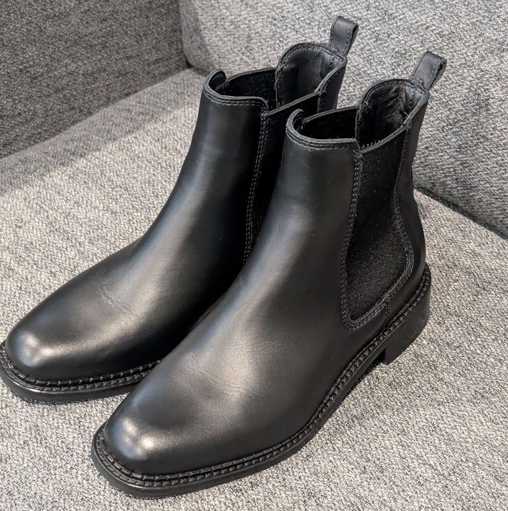 La Canadienne Leather Boots